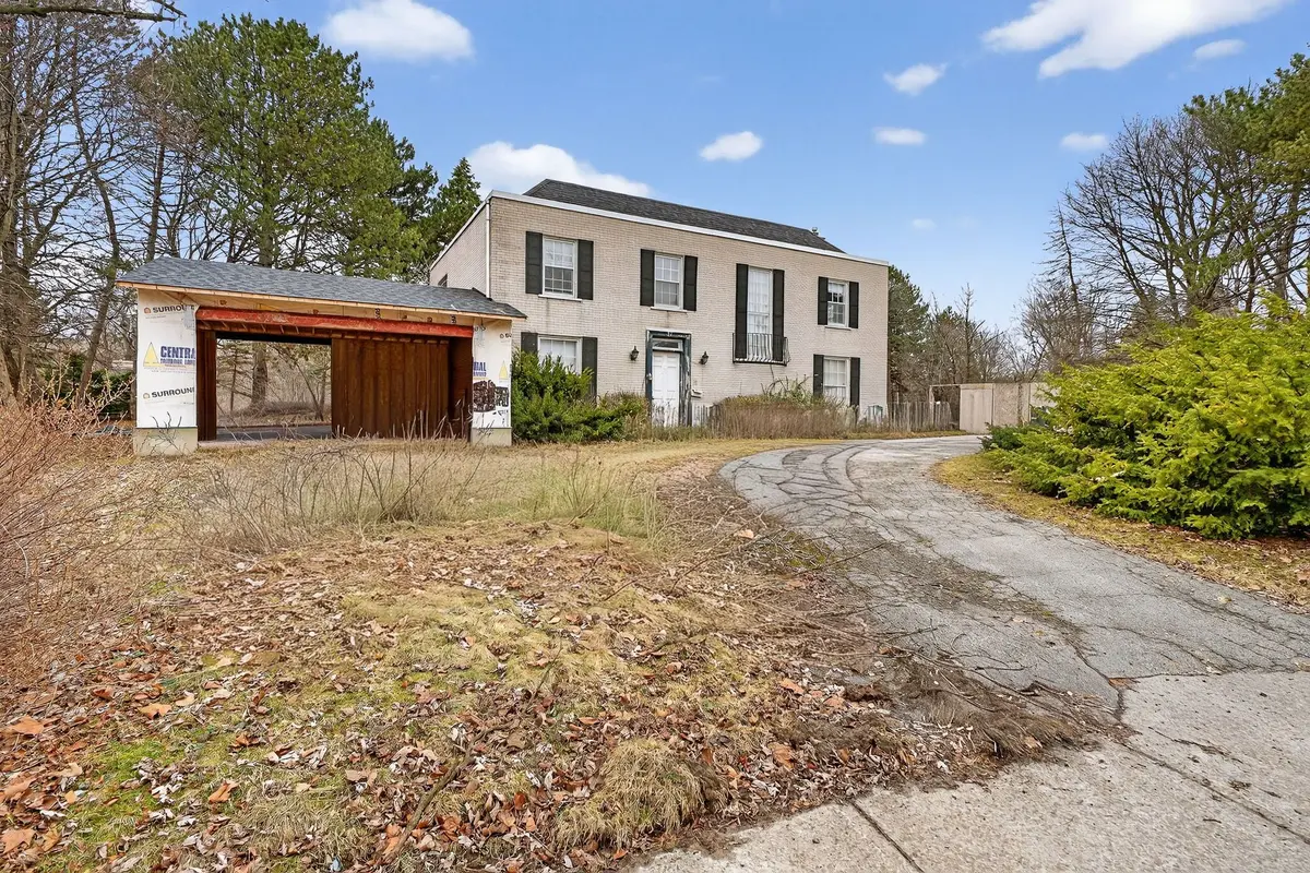 37 Wilket RD, Toronto C12, ON M2L 1N9