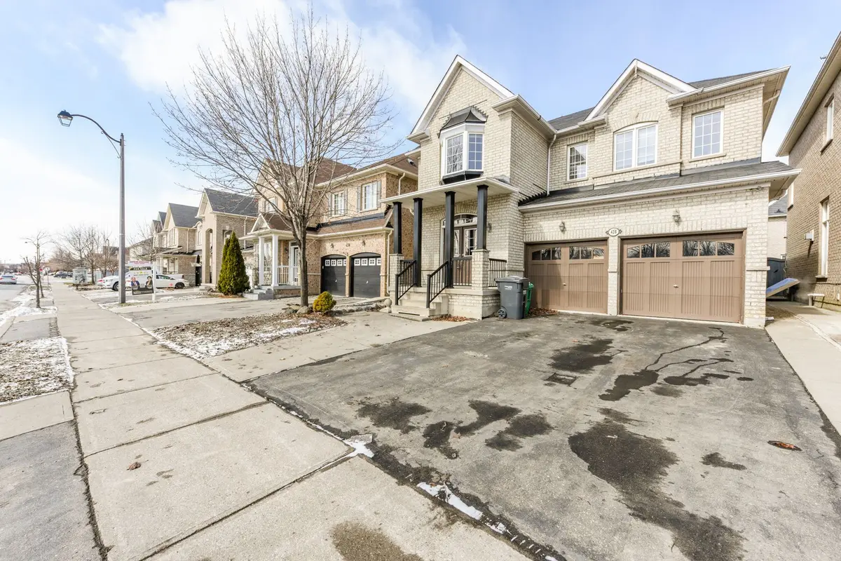 428 Father Tobin RD, Brampton, ON L6R 0S2