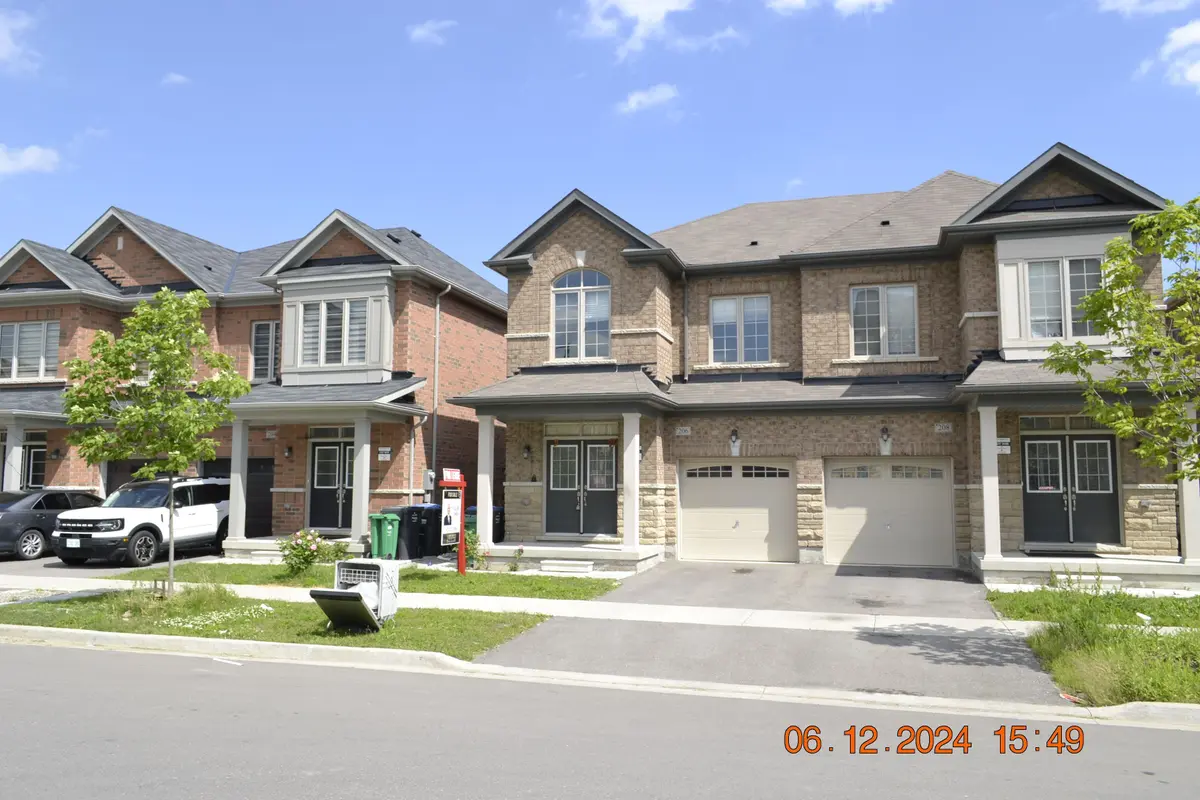 206 Fruitvale CIR, Brampton, ON L7A 5C3