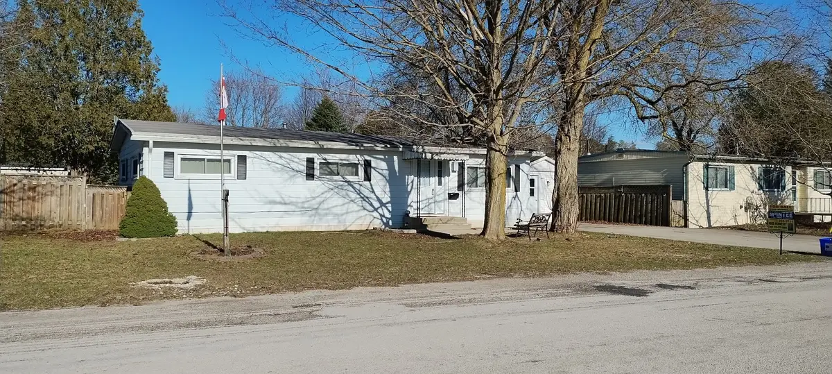 20 Cardinal ST, Brockton, ON N0G 2V0