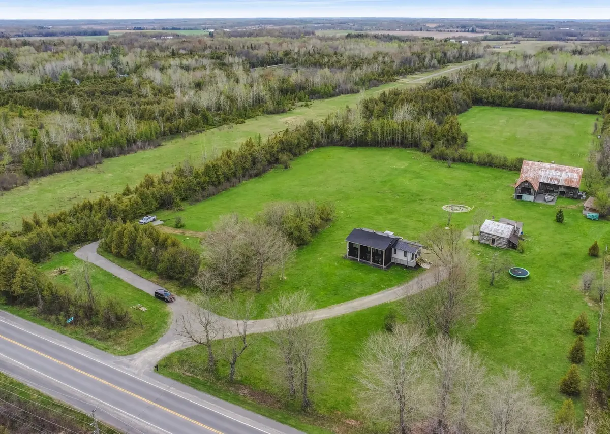 1671 County RD 43 RD, North Grenville, ON K0G 1G0