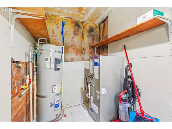 38775 GOLDEN VALLEY DR, Lebanon, OR 97355