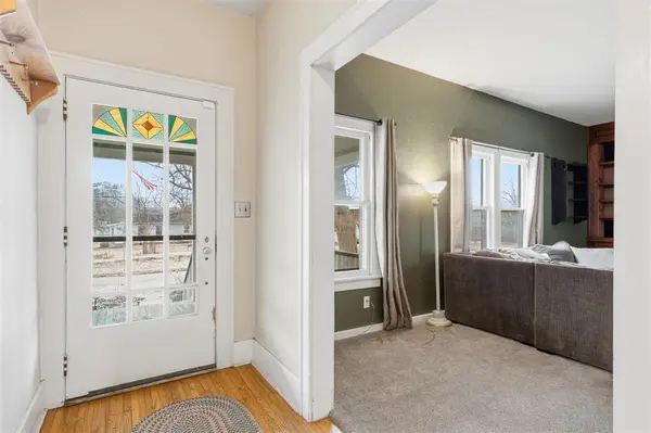 920 Ginter Ave, Iowa City, IA 52240