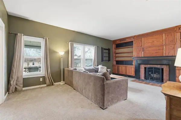 920 Ginter Ave, Iowa City, IA 52240