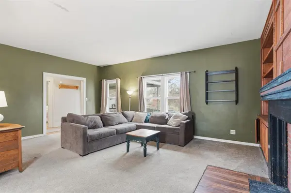 920 Ginter Ave, Iowa City, IA 52240