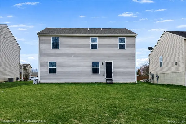 1666 Golfview DR, Superior Charter Township, MI 48198