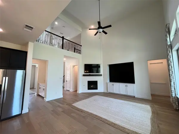 2403 Royal Dove Lane, Mansfield, TX 76063