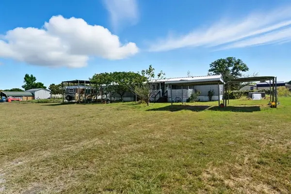 144 Oak Meadows Drive, Springtown, TX 76082