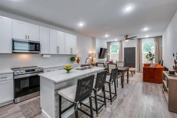 2325 Budd Street, Dallas, TX 75215