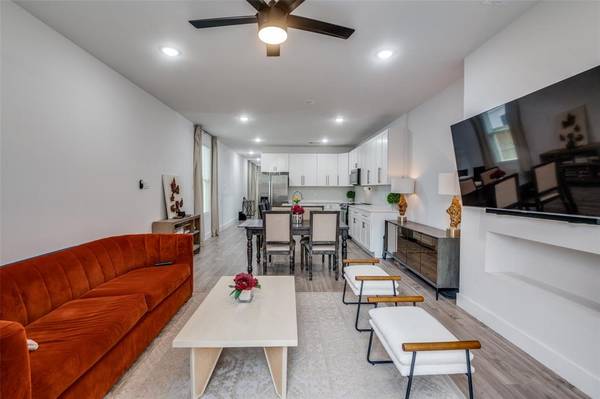 2325 Budd Street, Dallas, TX 75215