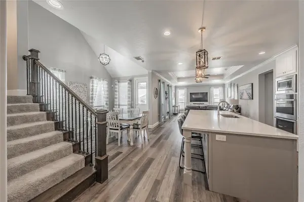 8208 Indian Hills Court, Benbrook, TX 76126