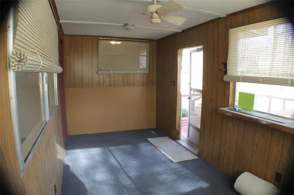 5233 Sam Houston, Log Cabin, TX 75148