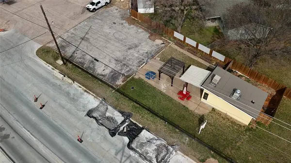 1401 Pipeline Road E, Bedford, TX 76022