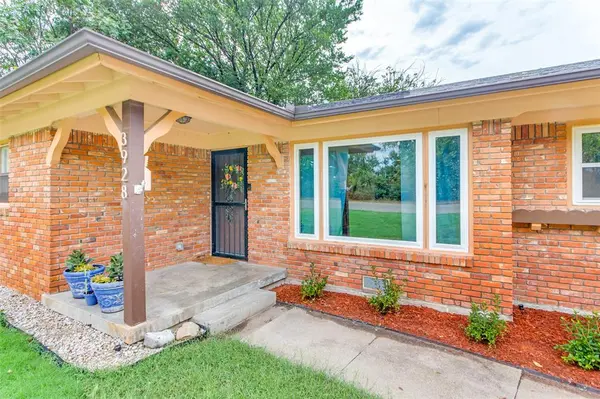 3928 Menzer Road, Fort Worth, TX 76103