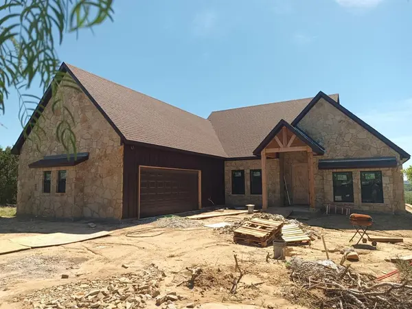 105 Harbour Town Drive, Graford, TX 76449