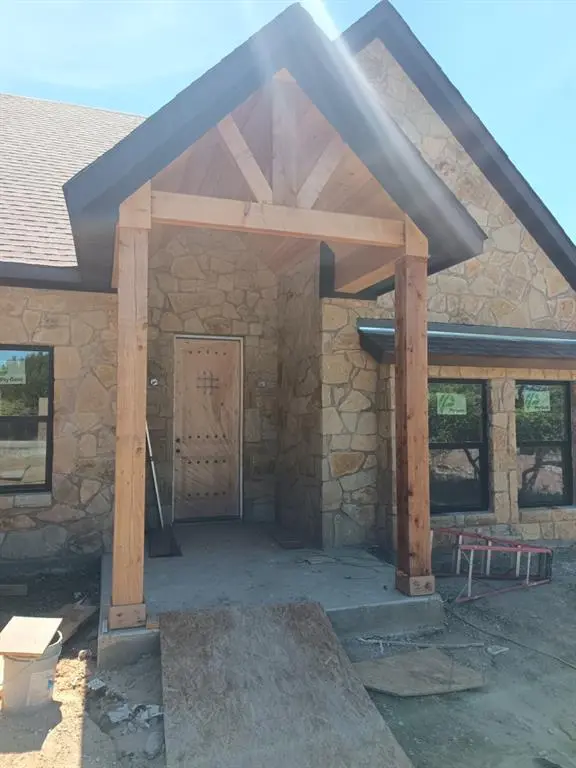 105 Harbour Town Drive, Graford, TX 76449