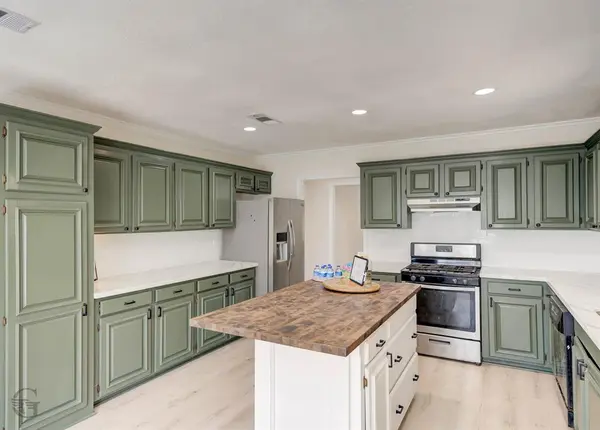 6343 President, Keithville, LA 71047