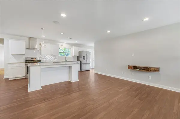 3042 Amber Lane, Farmers Branch, TX 75234