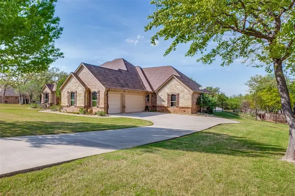2113 Woodland Hills Lane, Weatherford, TX 76087