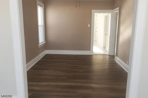 71 Crystal St, North Arlington Boro, NJ 07031