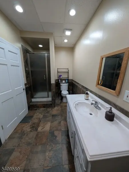 193 Christie Ave, Clifton City, NJ 07011