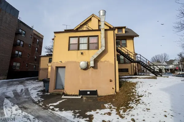 146 S Munn Ave, East Orange City, NJ 07018