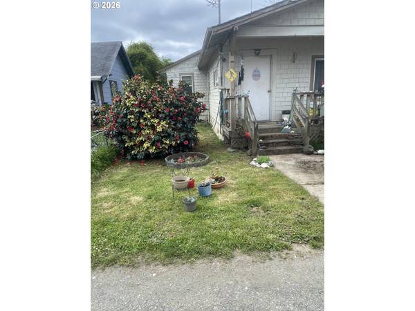 93840 HIGH LN, Coos Bay, OR 97420