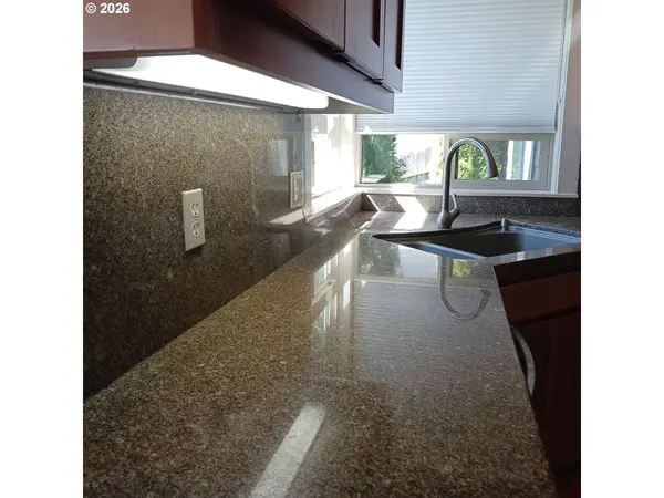 1674 OLYMPIA CT, Salem, OR 97304