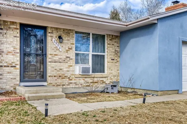 2530 W Prescott CIR, Colorado Springs, CO 80916