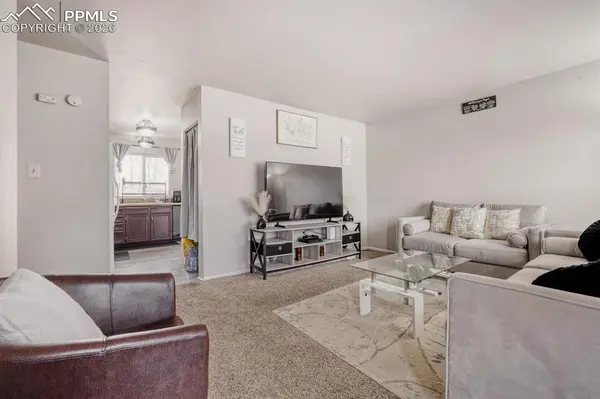 2530 W Prescott CIR, Colorado Springs, CO 80916