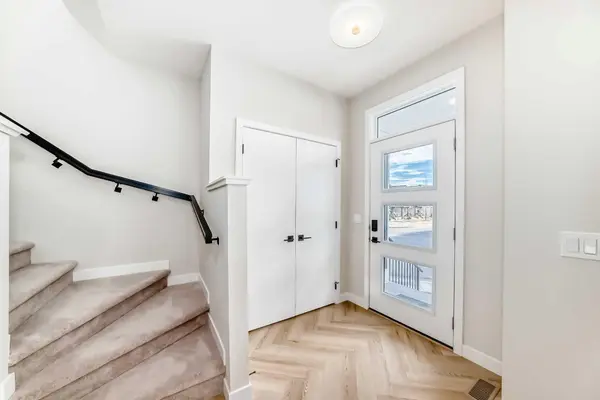 277 Cobblestone Gate, Airdrie, AB T4B 5W3