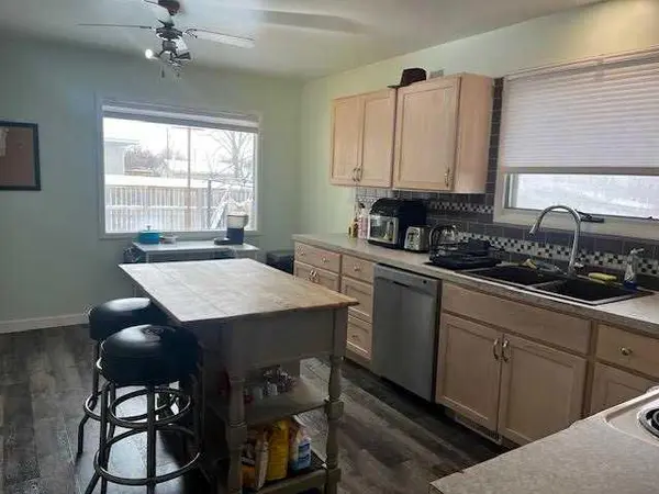 1216 23 ST N, Lethbridge, AB T1H 3T4