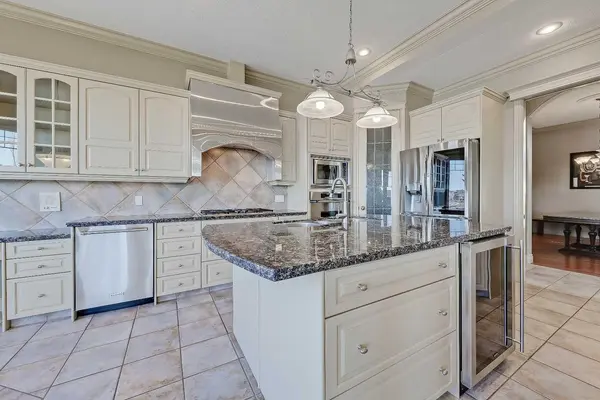 169 Cove RD, Chestermere, AB T1X 1E4