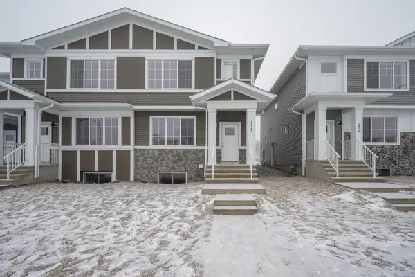 1020 West Lakeview DR, Chestermere, AB T1X 2T3