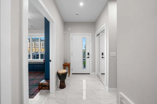 8161 8 AVE, Calgary, AB T3H 6H9