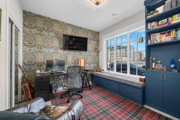 8161 8 AVE, Calgary, AB T3H 6H9