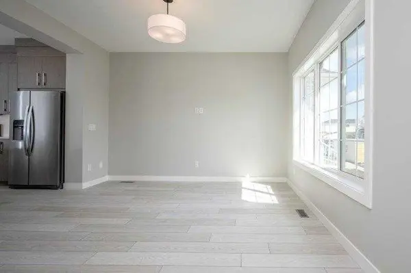 141 Dawson Wharf View, Chestermere, AB T1X 2W1