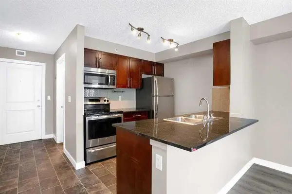 403 Mackenzie WAY SW #9407, Airdrie, AB T4B 3V7