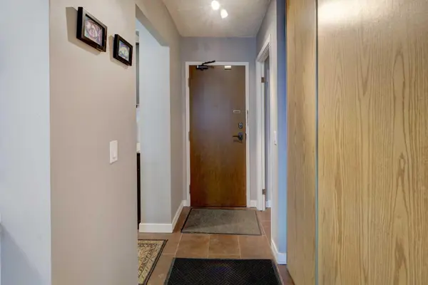 738 3 AVE SW #711, Calgary, AB T2P0G7