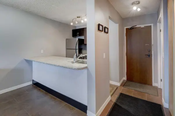 738 3 AVE SW #711, Calgary, AB T2P0G7