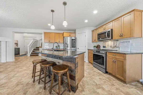 31 Jumping Pound Rise, Cochrane, AB T4C 0K4