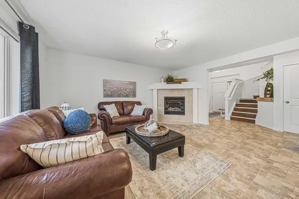 31 Jumping Pound Rise, Cochrane, AB T4C 0K4