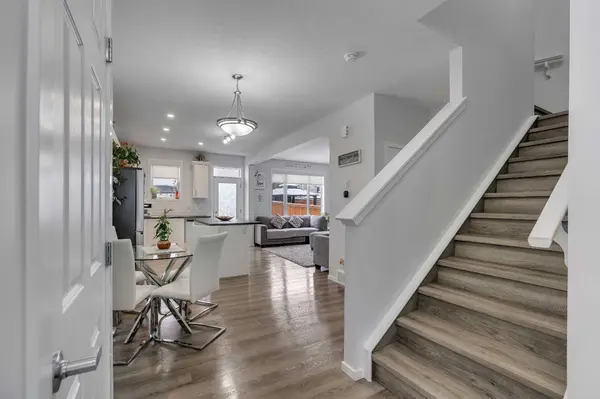 821 Windrow GN SW, Airdrie, AB T4B 5H5