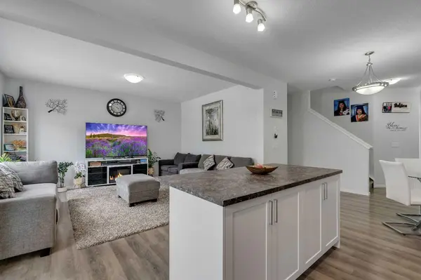 821 Windrow GN SW, Airdrie, AB T4B 5H5