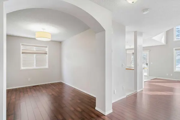 10 Arbour Stone Rise NW, Calgary, AB T3G 4N2