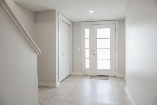 206 Redstone VW NE, Calgary, AB T3N 0M9