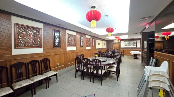 4410 17 AVE SE, Calgary, AB T2A 0P8