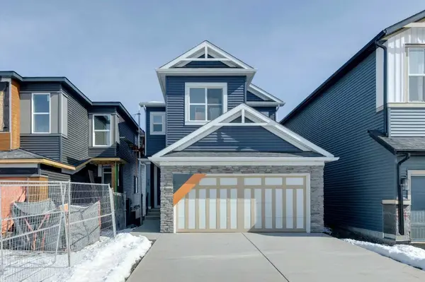 38 Annette GN NW, Calgary, AB T3R2B5