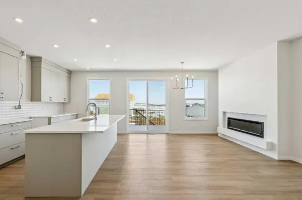 38 Annette GN NW, Calgary, AB T3R2B5