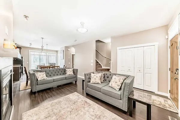 37 Skyview Ranch GDNS NE, Calgary, AB T2M3Y7